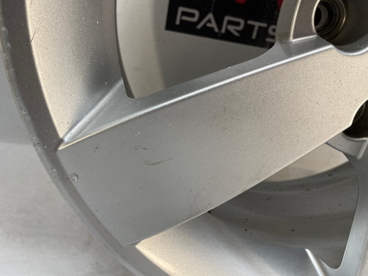 2005 Pontiac GTO Factory OEM Wheel 18X8