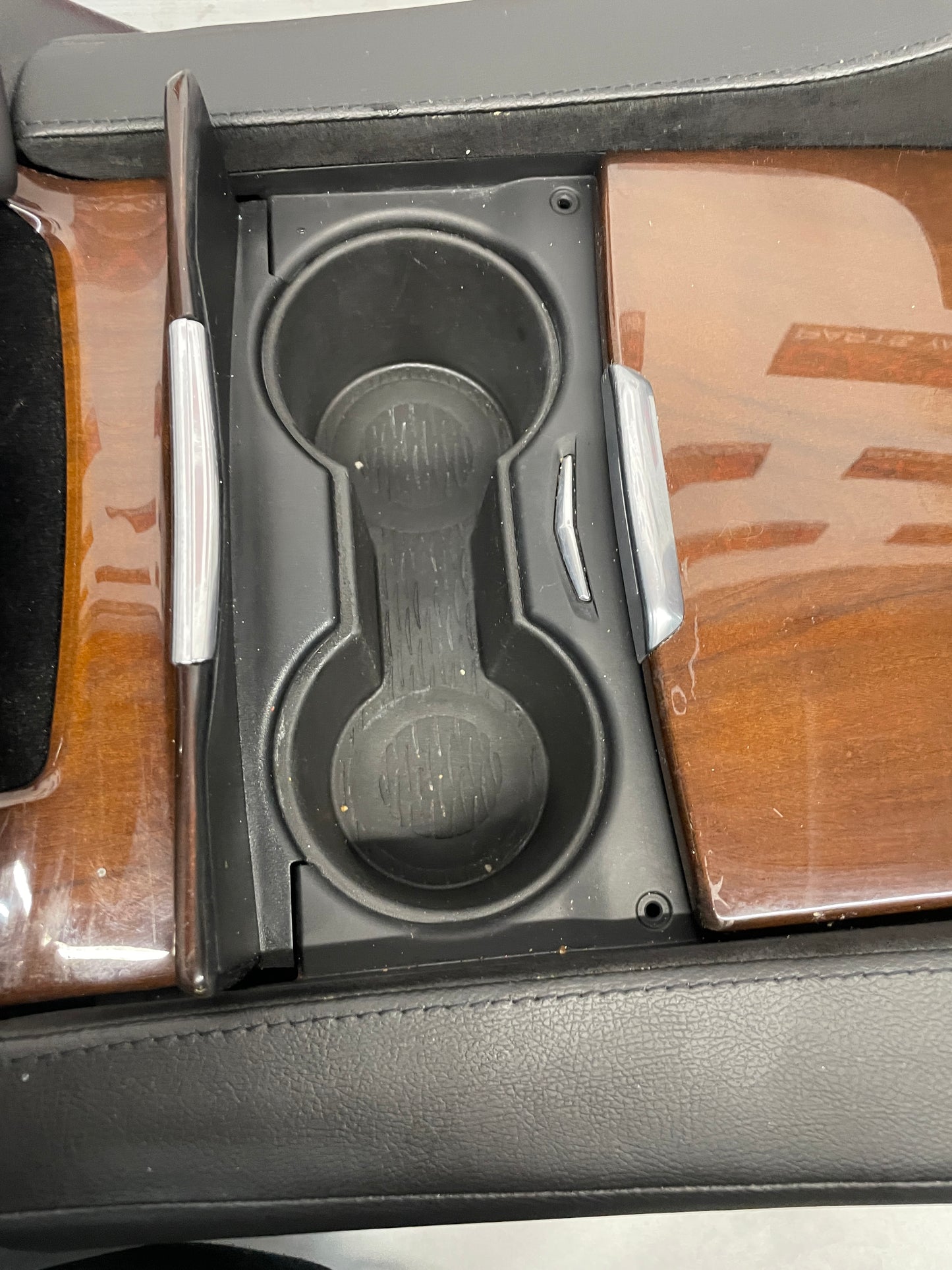 2018 Cadillac Escalade Black Center Console Armrest Assembly OEM