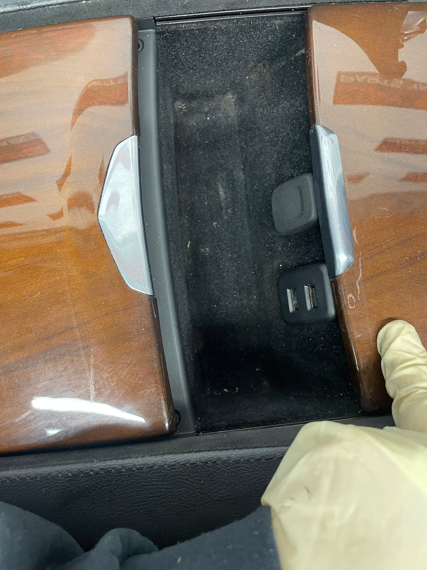 2018 Cadillac Escalade Black Center Console Armrest Assembly OEM