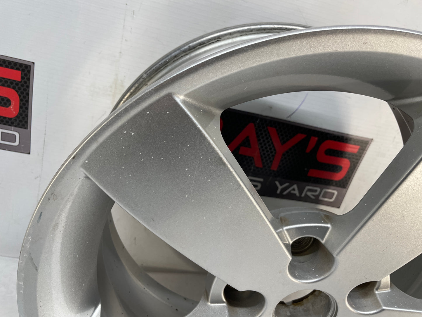 2005 Pontiac GTO Factory OEM Wheel 18X8