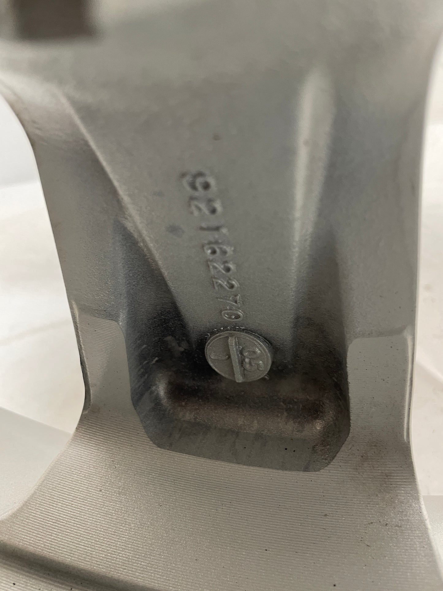 2005 Pontiac GTO Factory OEM Wheel 18X8