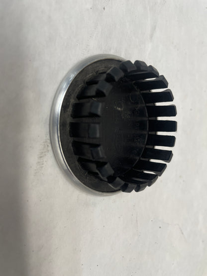 2011 Chevy Camaro 2SS Wheel Center Cap OEM - Day's Parts Yard