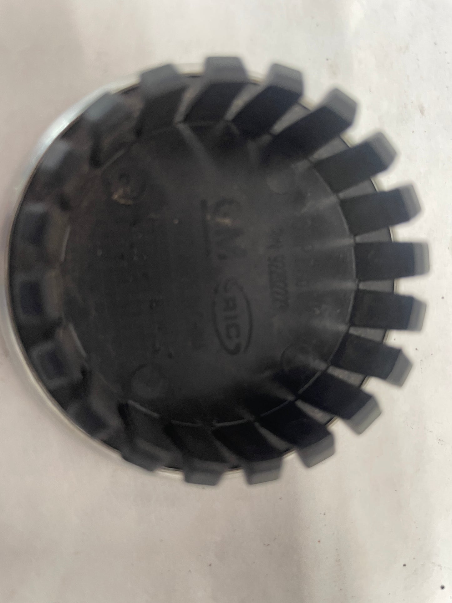 2011 Chevy Camaro 2SS Wheel Center Cap OEM - Day's Parts Yard