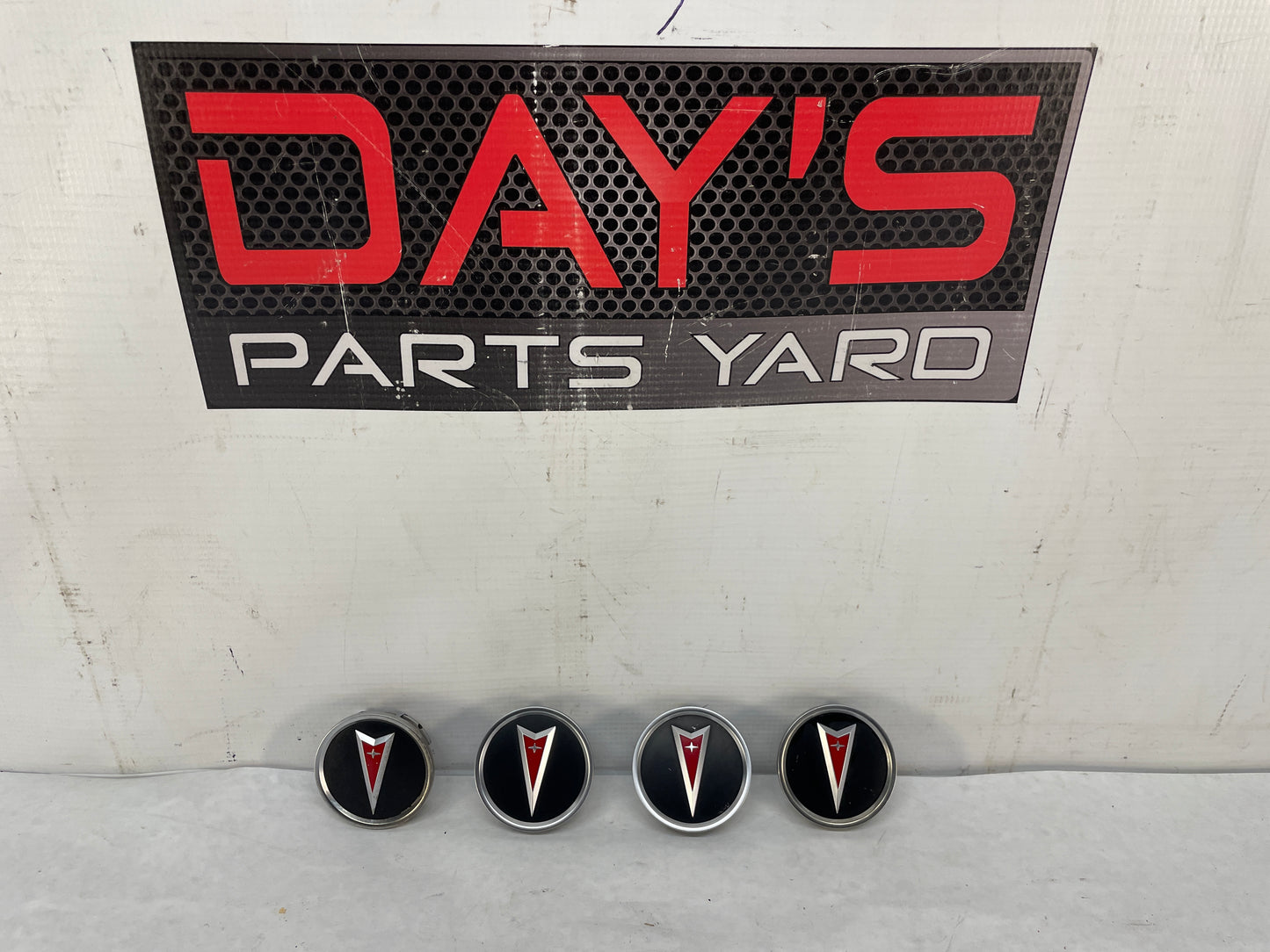 2005 Pontiac GTO Wheel Center Caps OEM