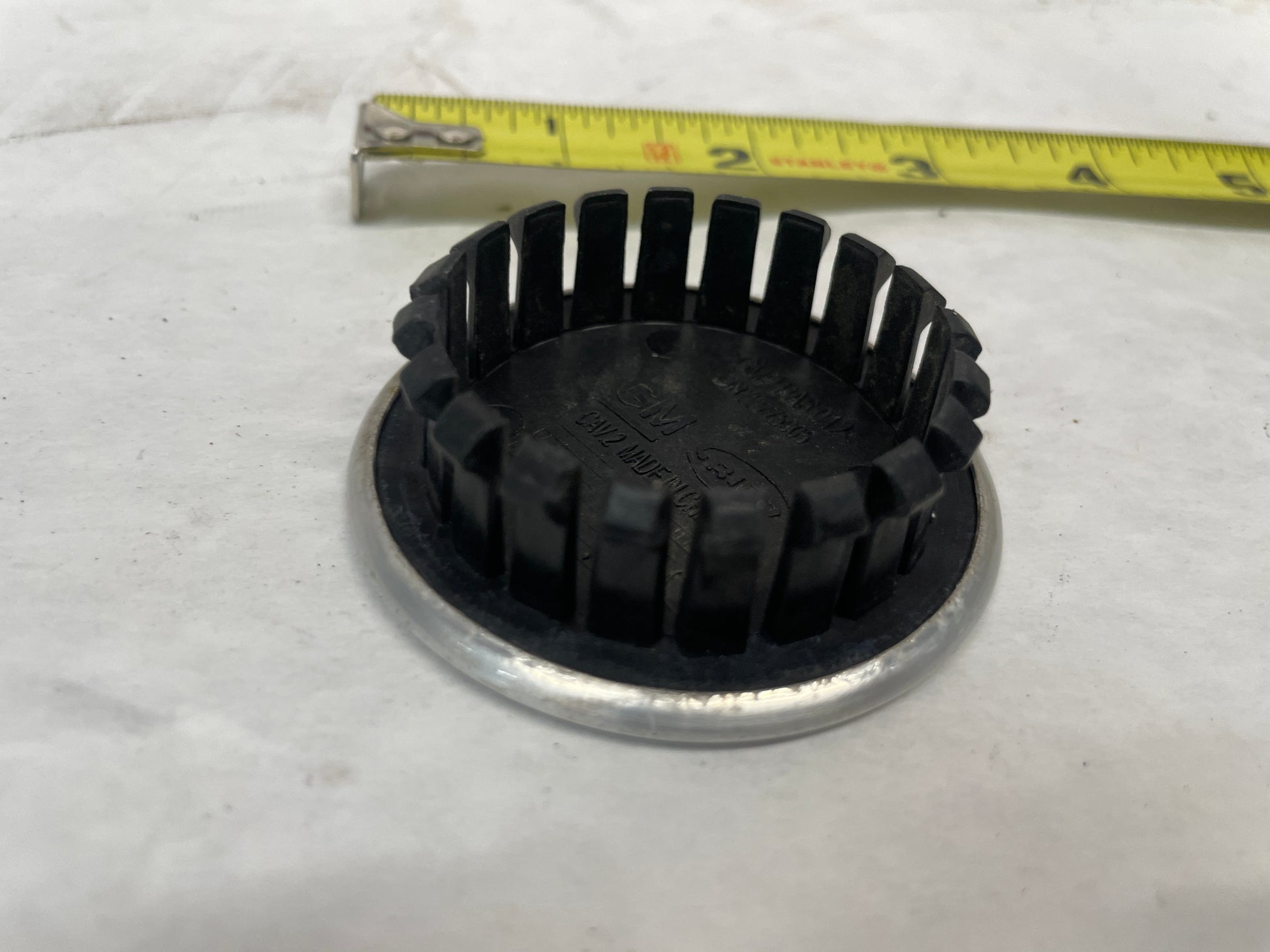 2011 Chevy Camaro 2SS Wheel Center Cap OEM - Day's Parts Yard