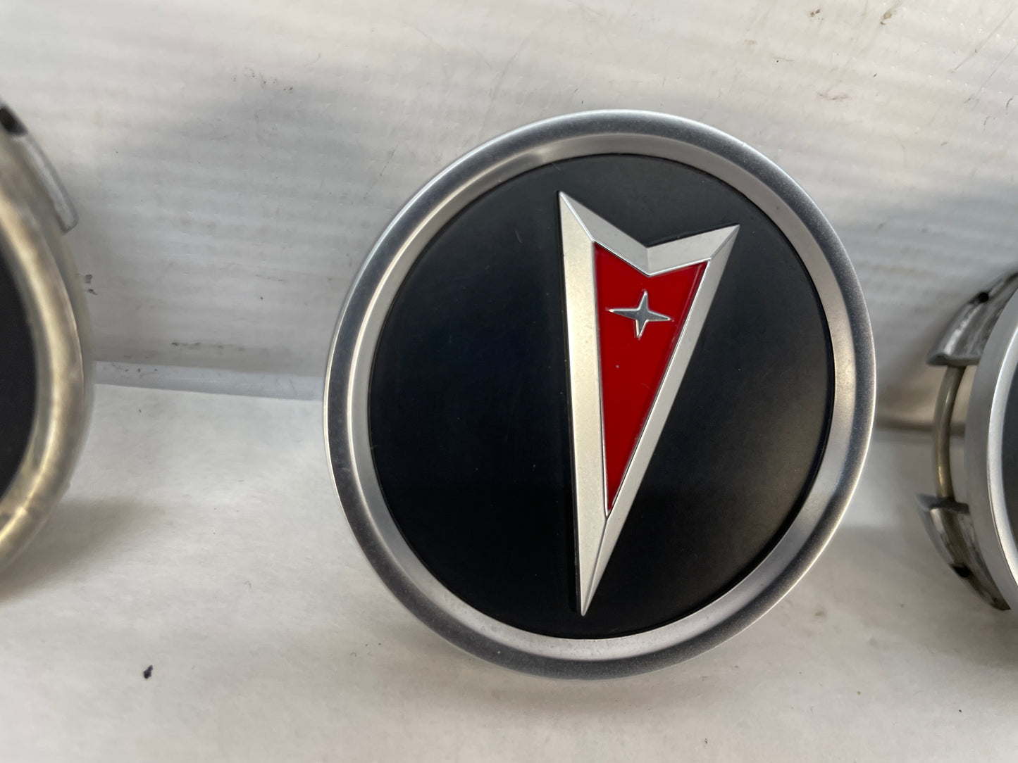 2005 Pontiac GTO Wheel Center Caps OEM