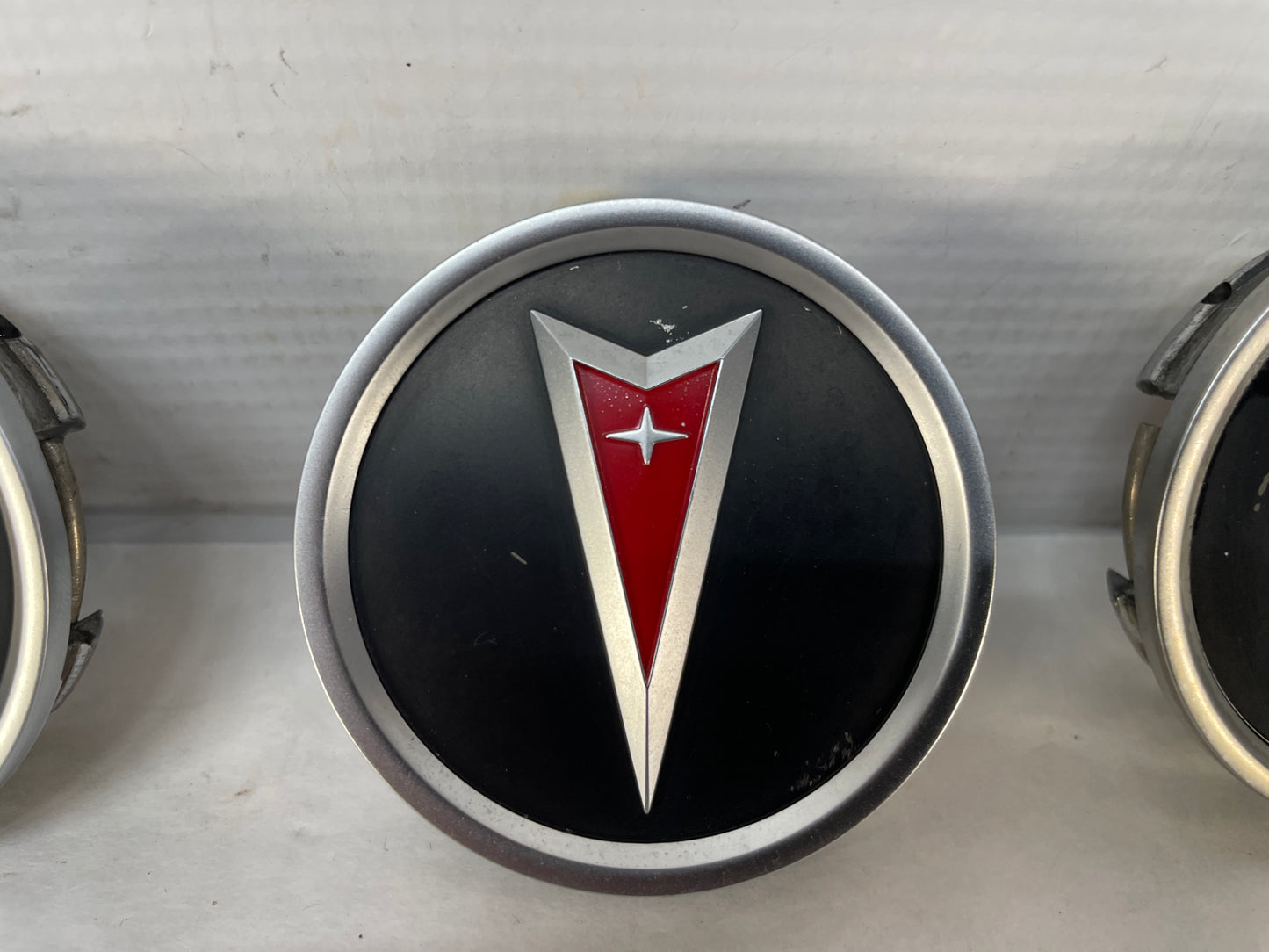 2005 Pontiac GTO Wheel Center Caps OEM