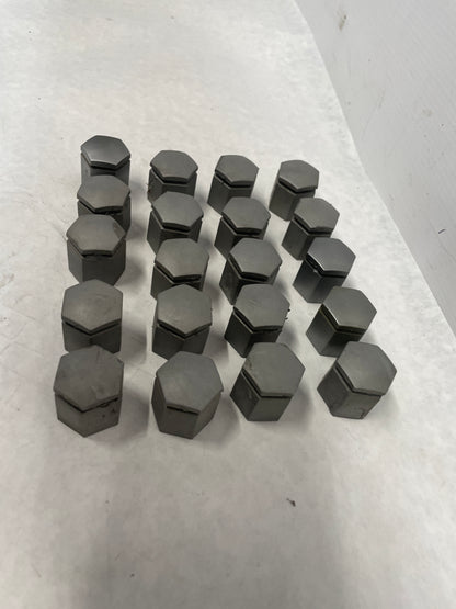 2006 Pontiac GTO Lug Nut Cover Set OEM - Day's Parts Yard