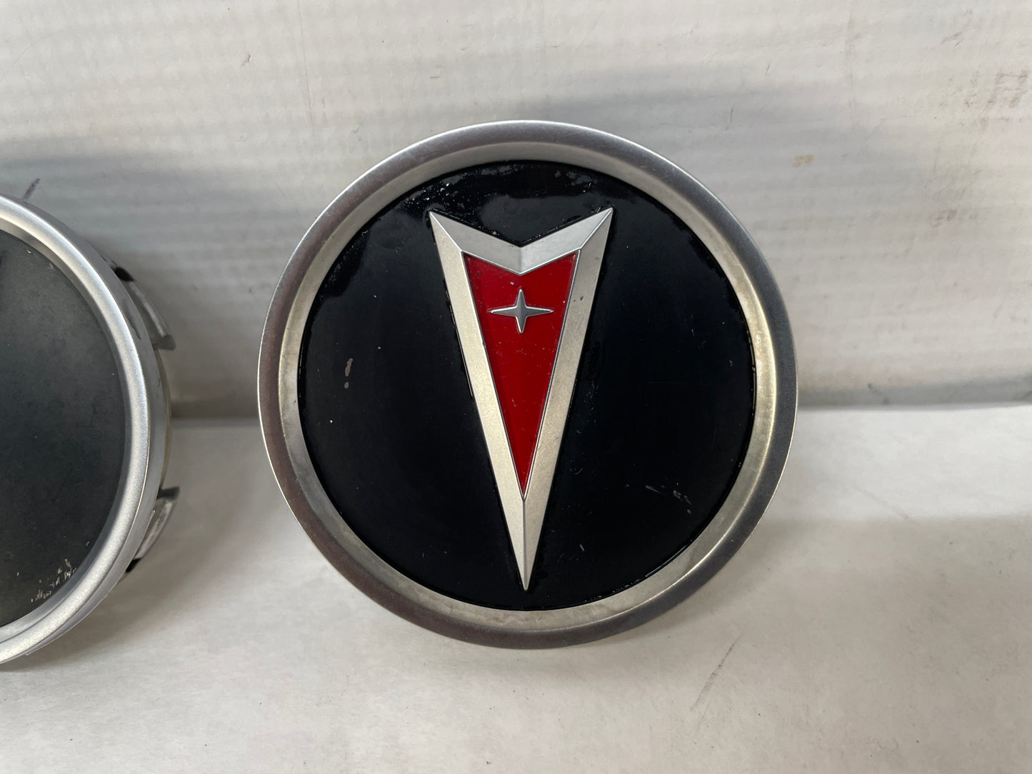 2005 Pontiac GTO Wheel Center Caps OEM