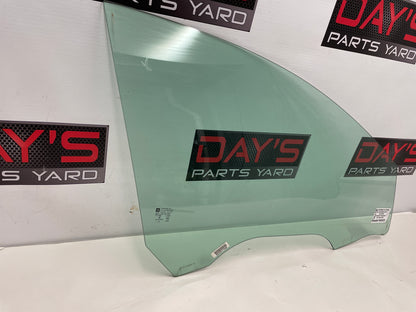 2014 Chevy SS Sedan Front RH Passenger Door Window Glass OEM - Day's Parts Yard