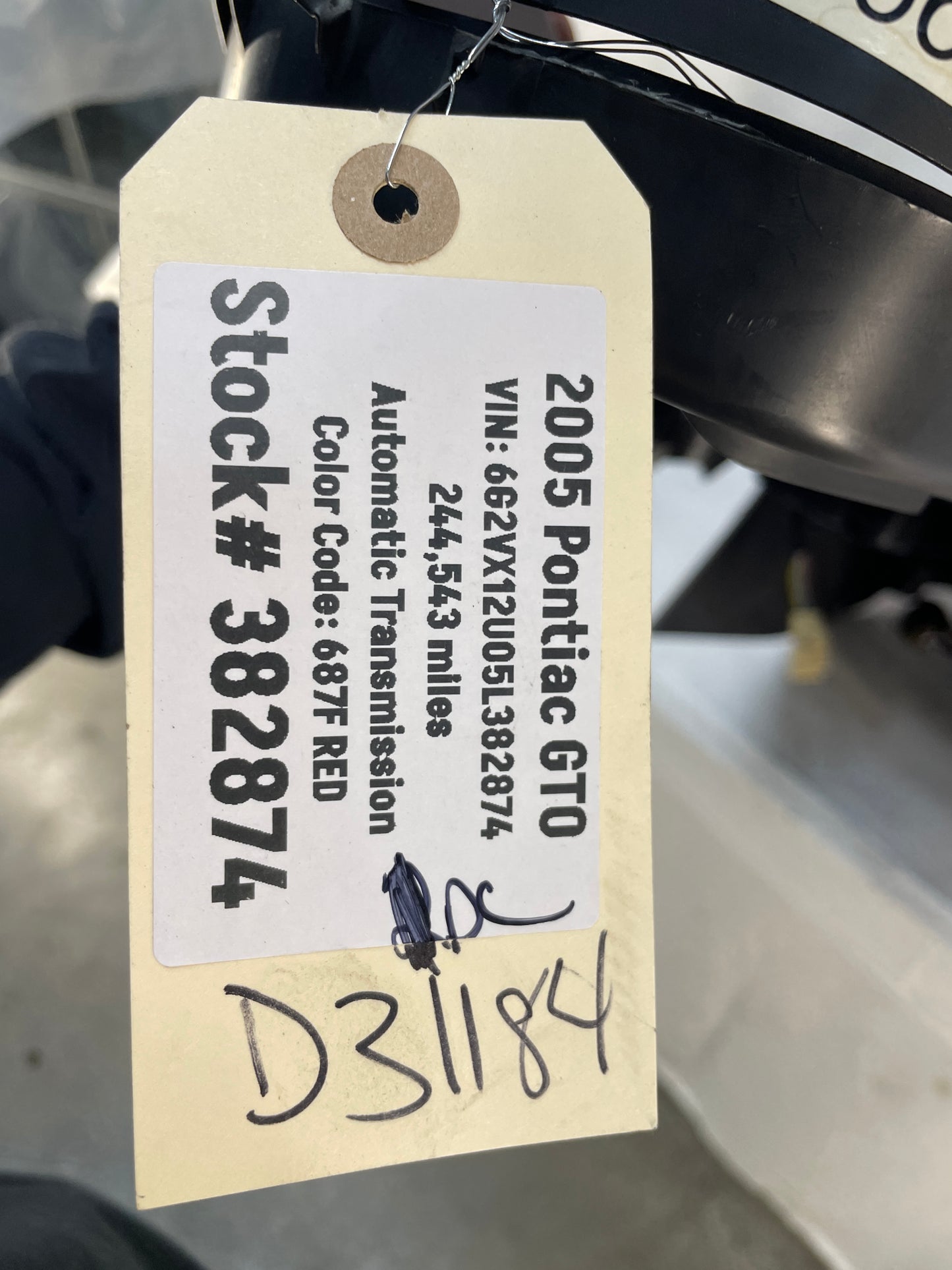2005 Pontiac GTO Center Console Armrest Window Switch Shifter Bezel OEM - Day's Parts Yard
