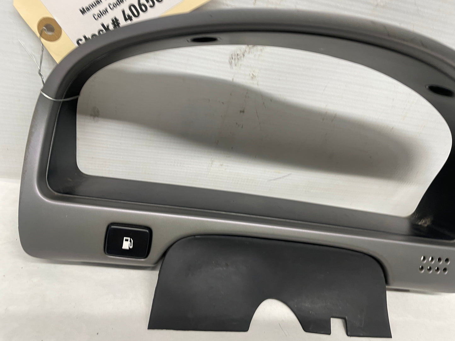 2005 Pontiac GTO Speedometer Gauge Cluster Bezel Trim Panel OEM - Day's Parts Yard