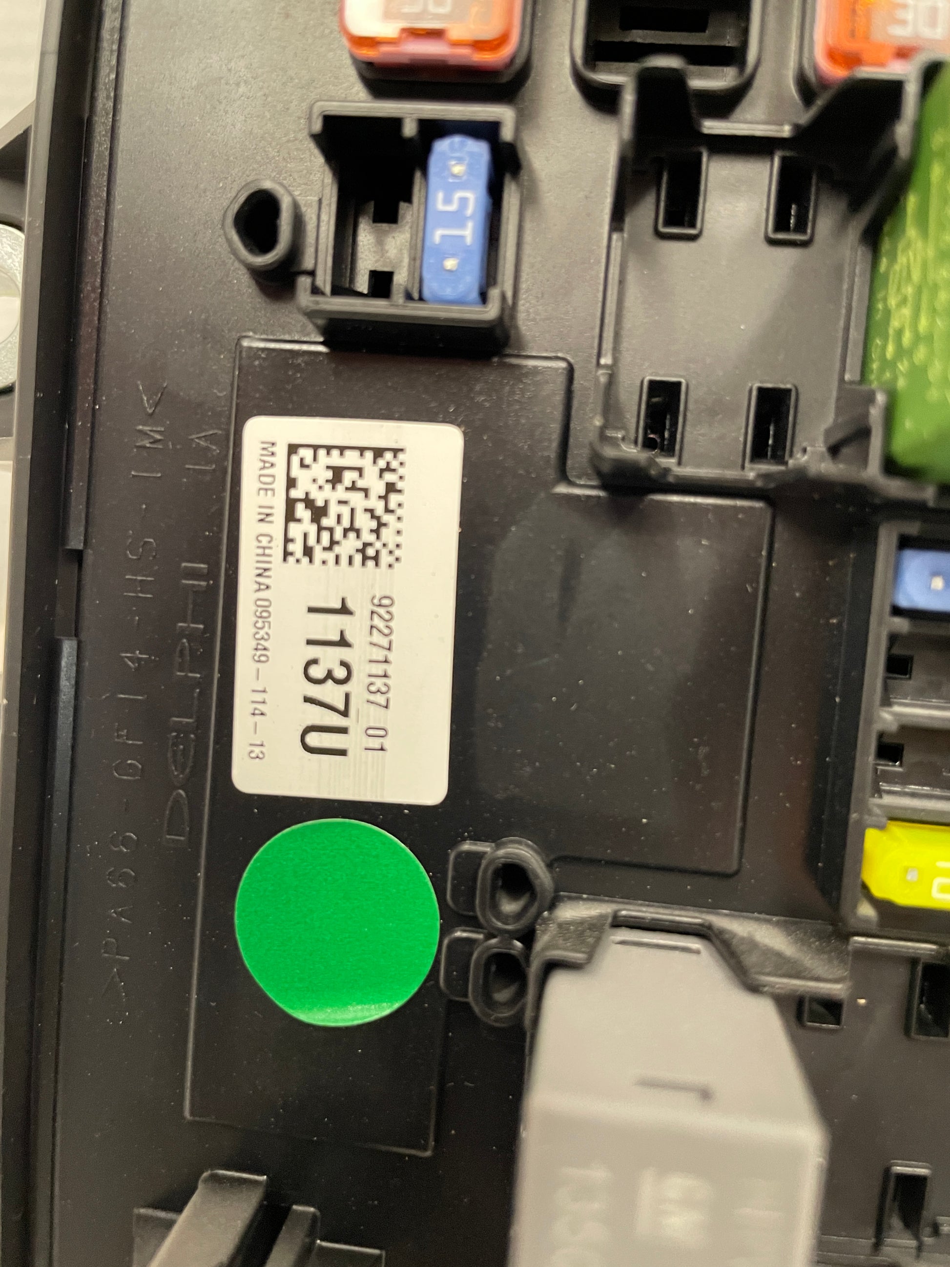 2014 Chevy SS Sedan Rear Fuse Box Relay OEM - Day's Parts Yard