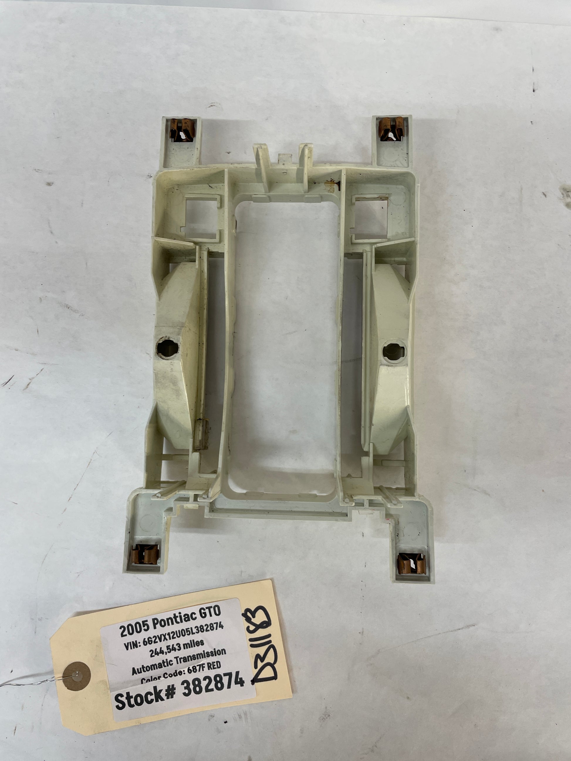 2005 Pontiac GTO Automatic Shifter Face Plate Bracket OEM - Day's Parts Yard