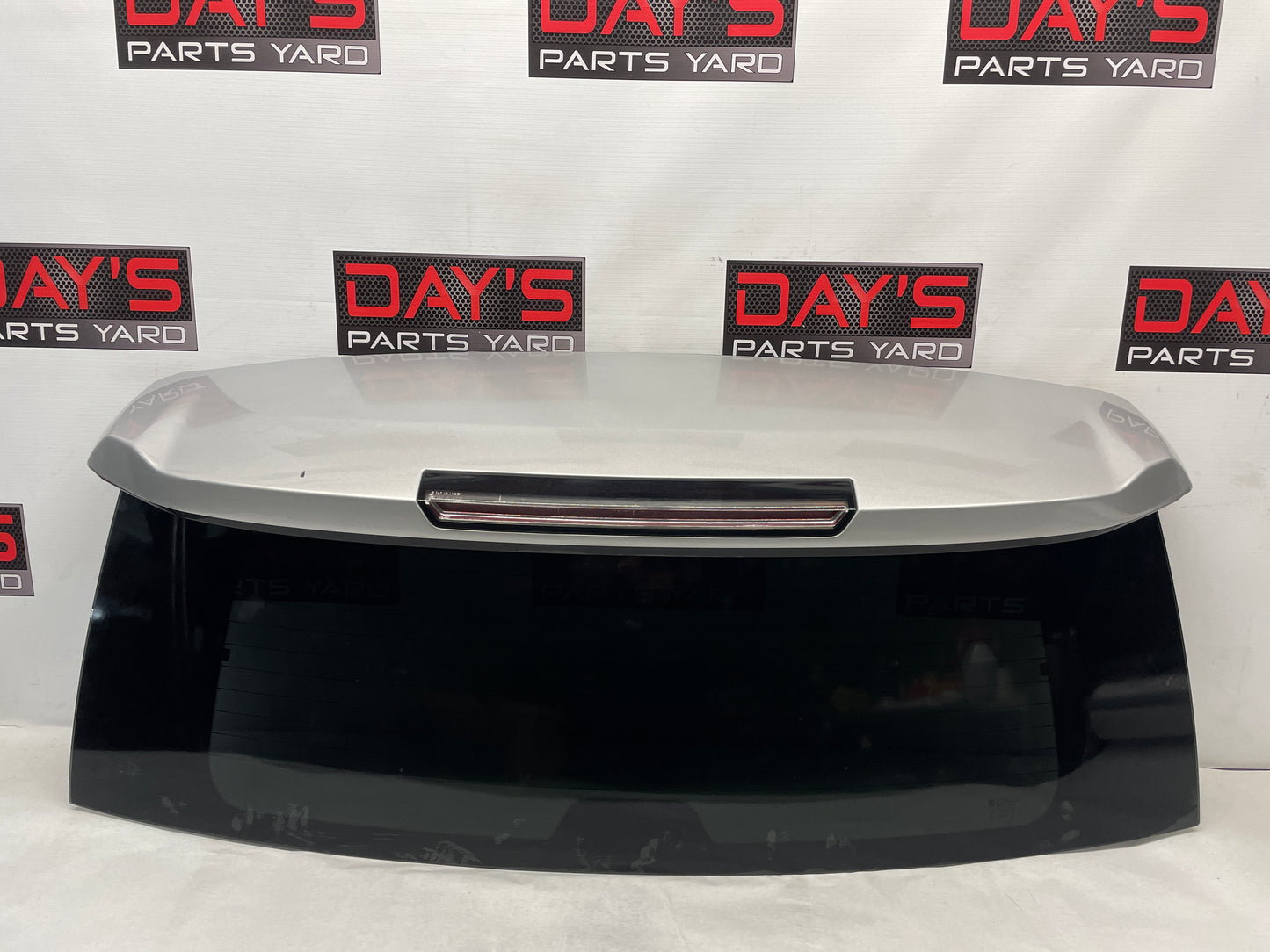 2018 Cadillac Escalade Rear Trunk Hatch Glass Window Hatchback OEM