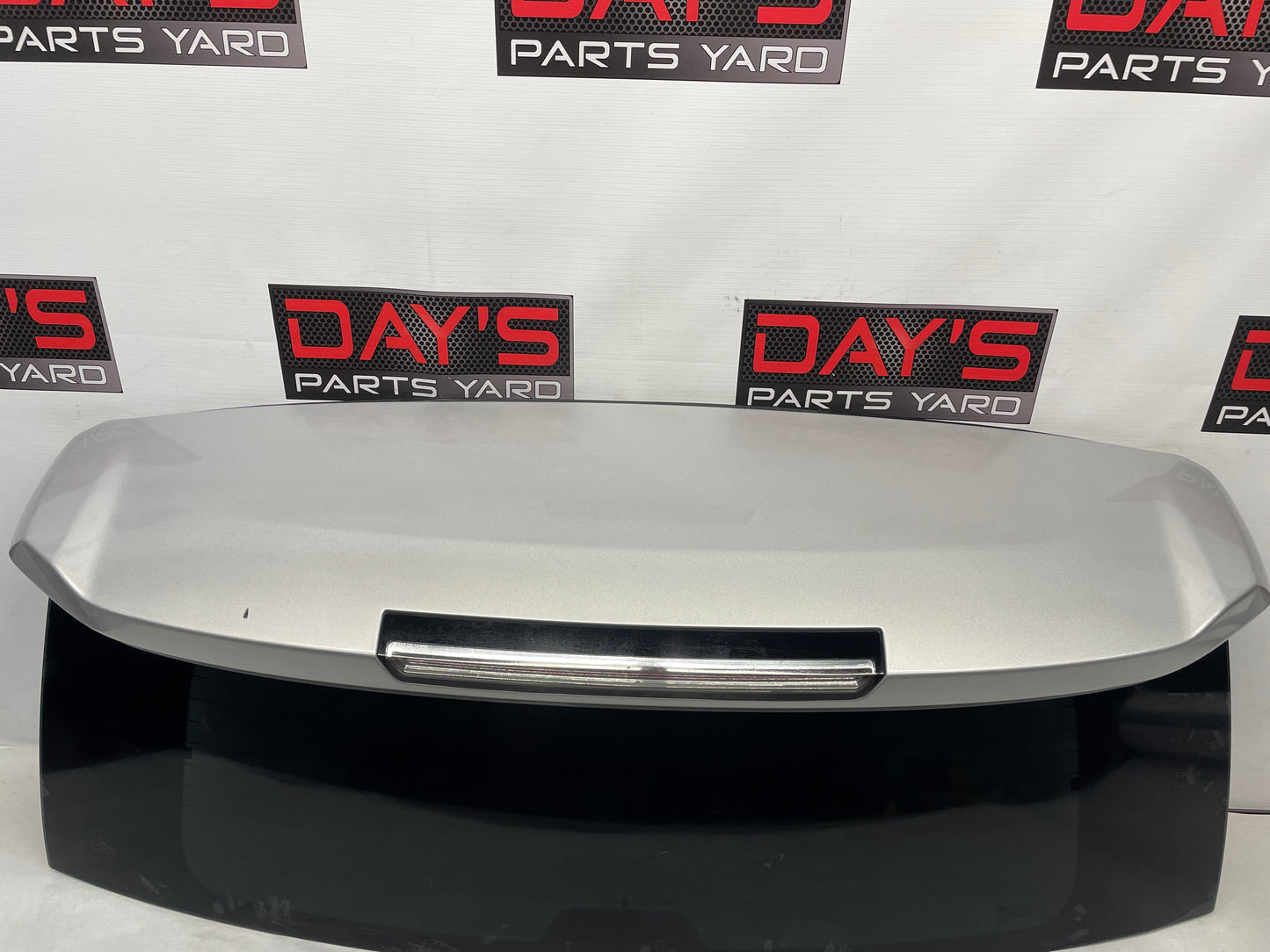 2018 Cadillac Escalade Rear Trunk Hatch Glass Window Hatchback OEM