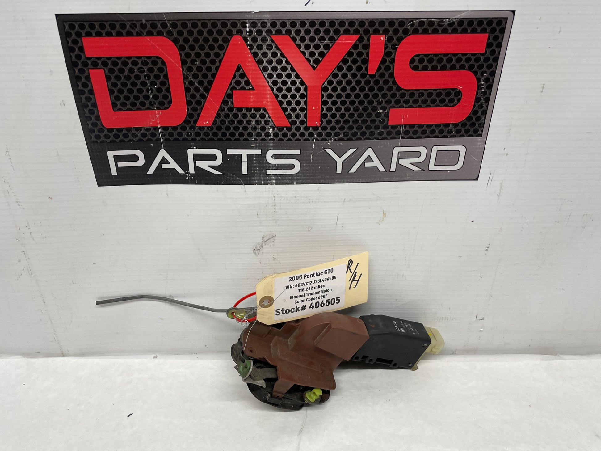 2005 Pontiac GTO RH Passenger Door Lock Actuator Assembly OEM - Day's Parts Yard