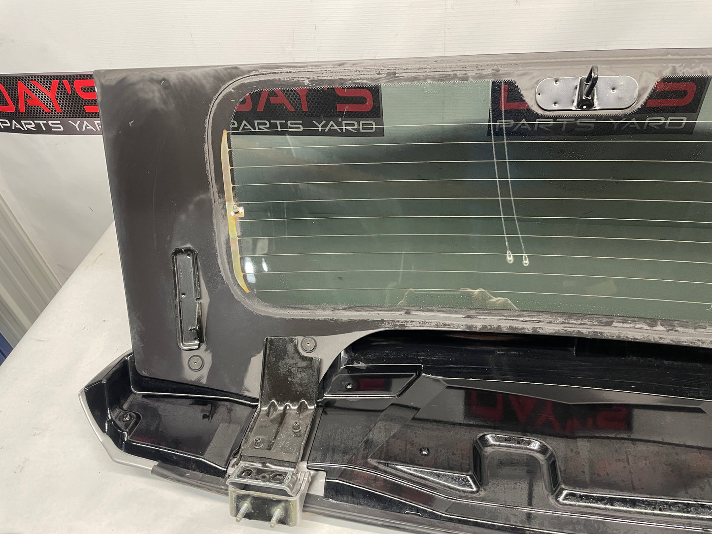 2018 Cadillac Escalade Rear Trunk Hatch Glass Window Hatchback OEM
