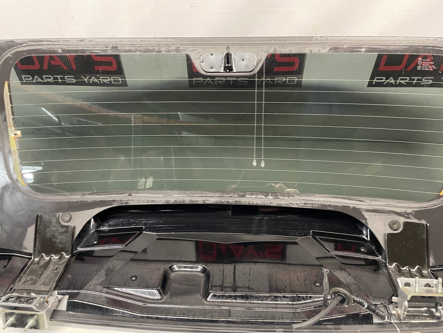 2018 Cadillac Escalade Rear Trunk Hatch Glass Window Hatchback OEM
