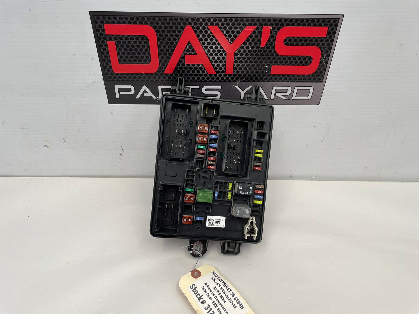 2017 Chevy SS Sedan Rear Fuse Box Relay OEM - Day's Parts Yard