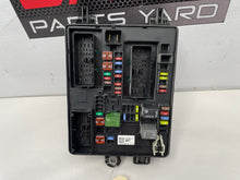 2017 Chevy SS Sedan Rear Fuse Box Relay OEM - Day's Parts Yard