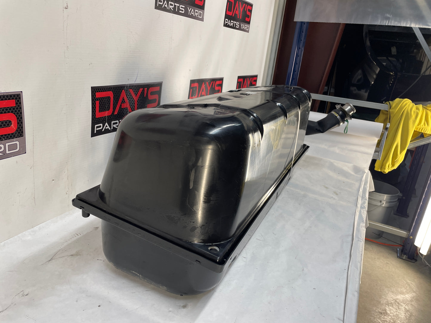 2005 Pontiac GTO Fuel Gas Tank OEM - Day's Parts Yard