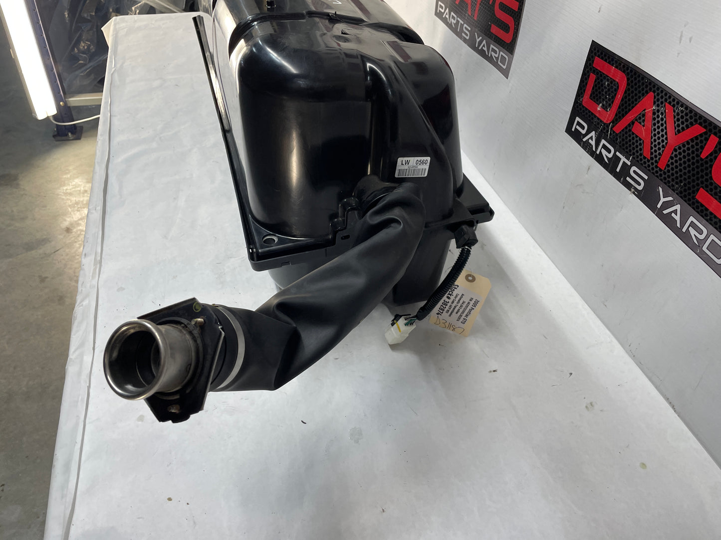 2005 Pontiac GTO Fuel Gas Tank OEM - Day's Parts Yard