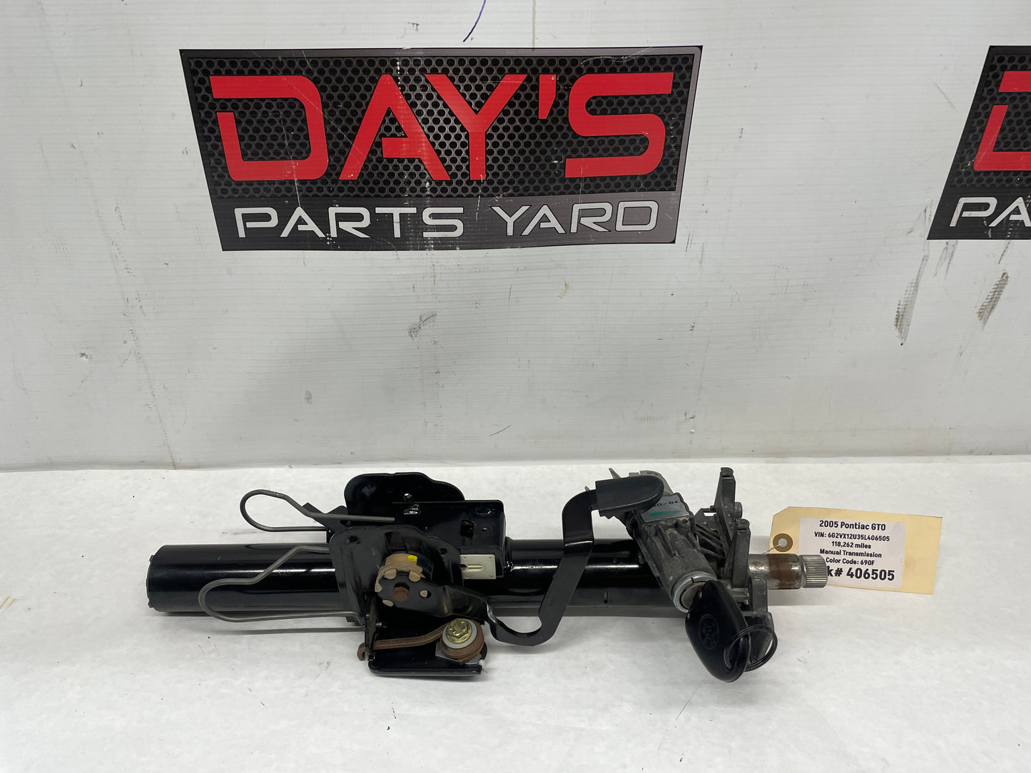 2005 Pontiac GTO Steering Column w/ Key OEM - Day's Parts Yard