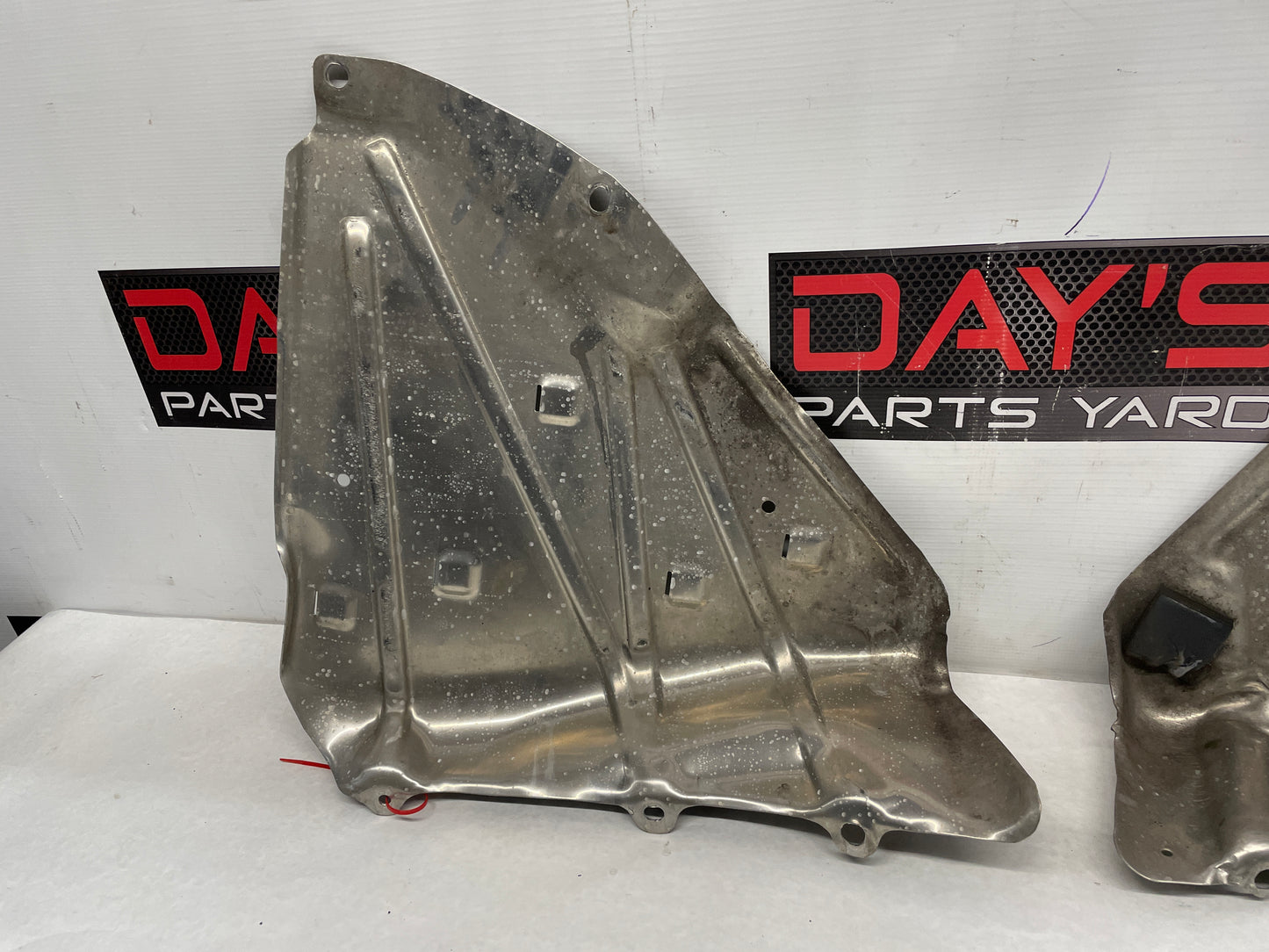 2011 Chevy C6 Corvette Grand Sport RH & LH Fuel Gas Tank Heat Shield Straps OEM