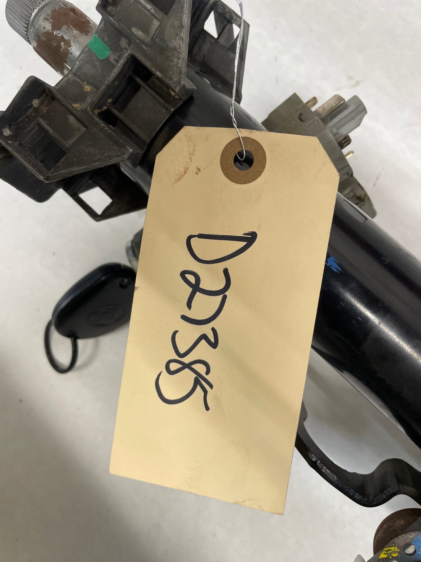 2005 Pontiac GTO Steering Column w/ Key OEM - Day's Parts Yard