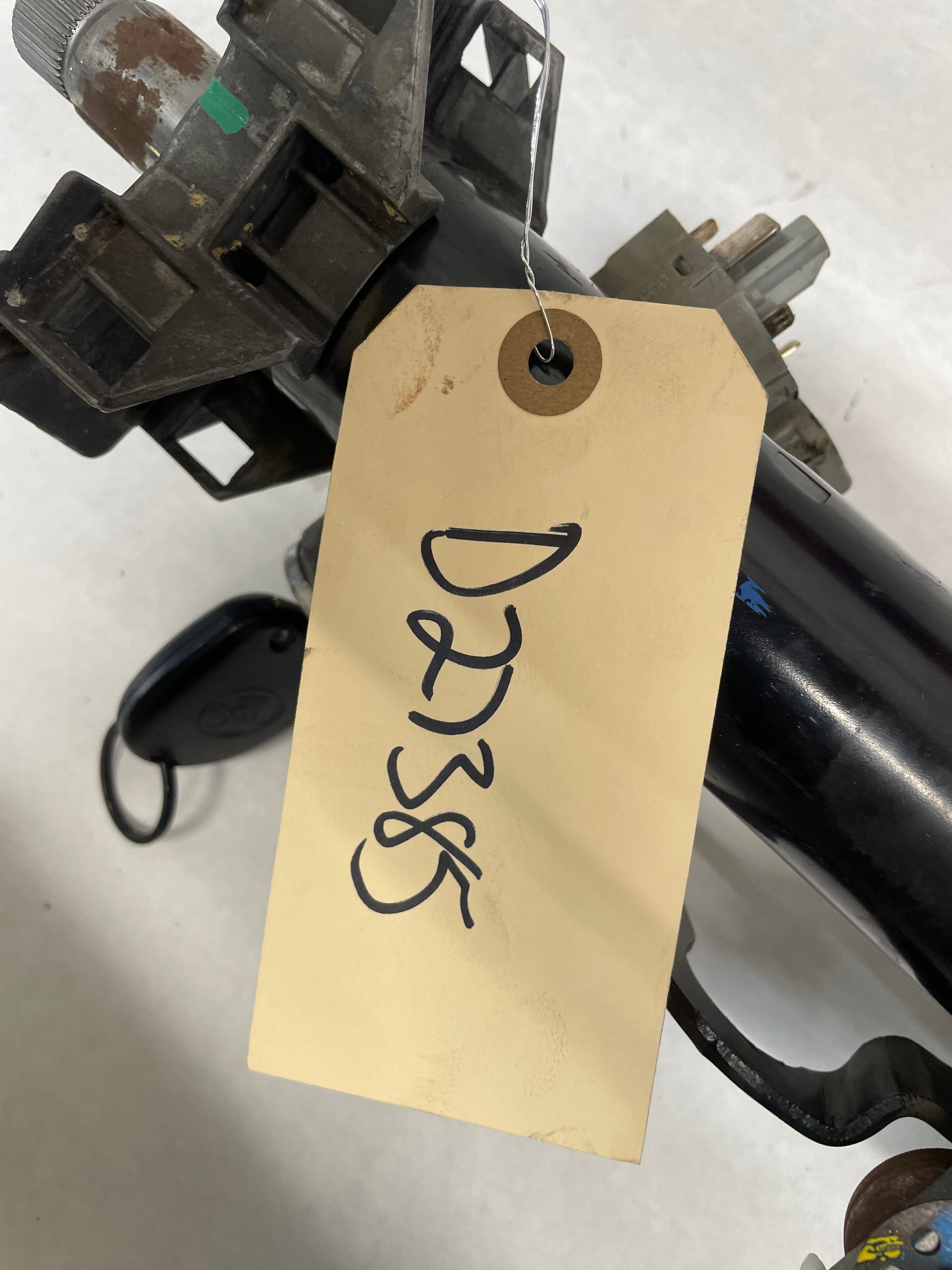 2005 Pontiac GTO Steering Column w/ Key OEM - Day's Parts Yard