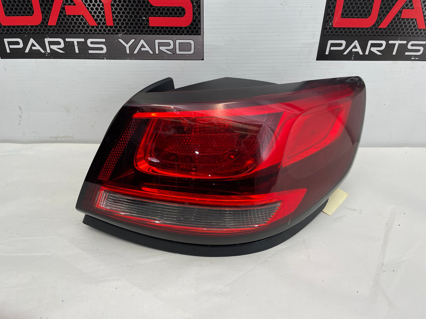 2014 Chevy SS Sedan Tail Light Taillight Lamp RH & LH OEM