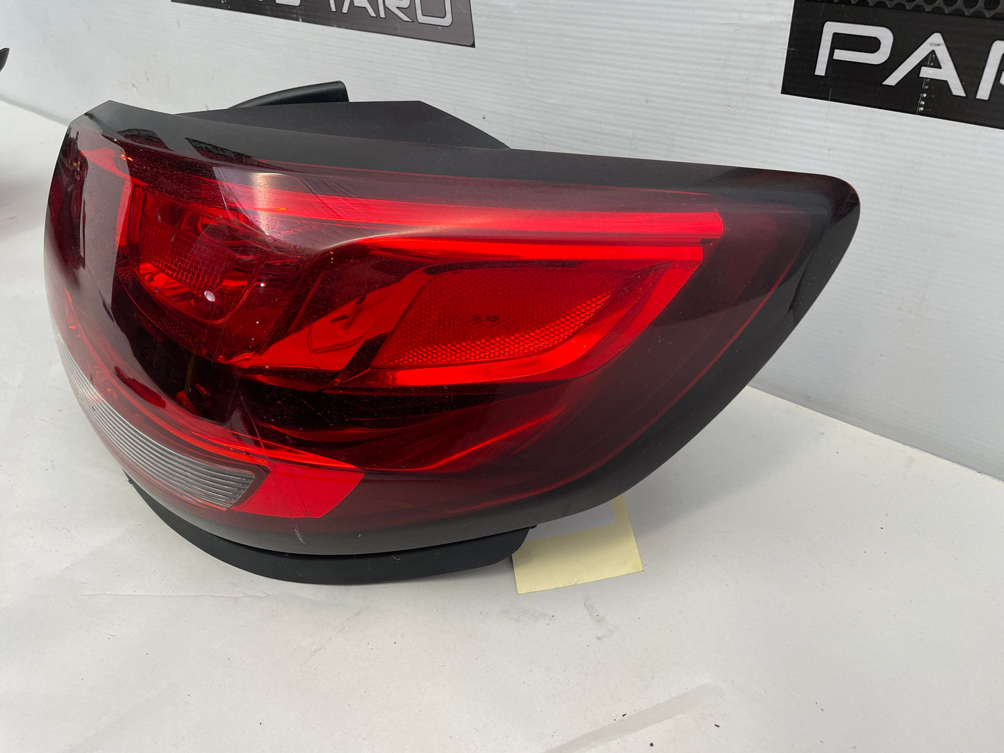 2014 Chevy SS Sedan Tail Light Taillight Lamp RH & LH OEM