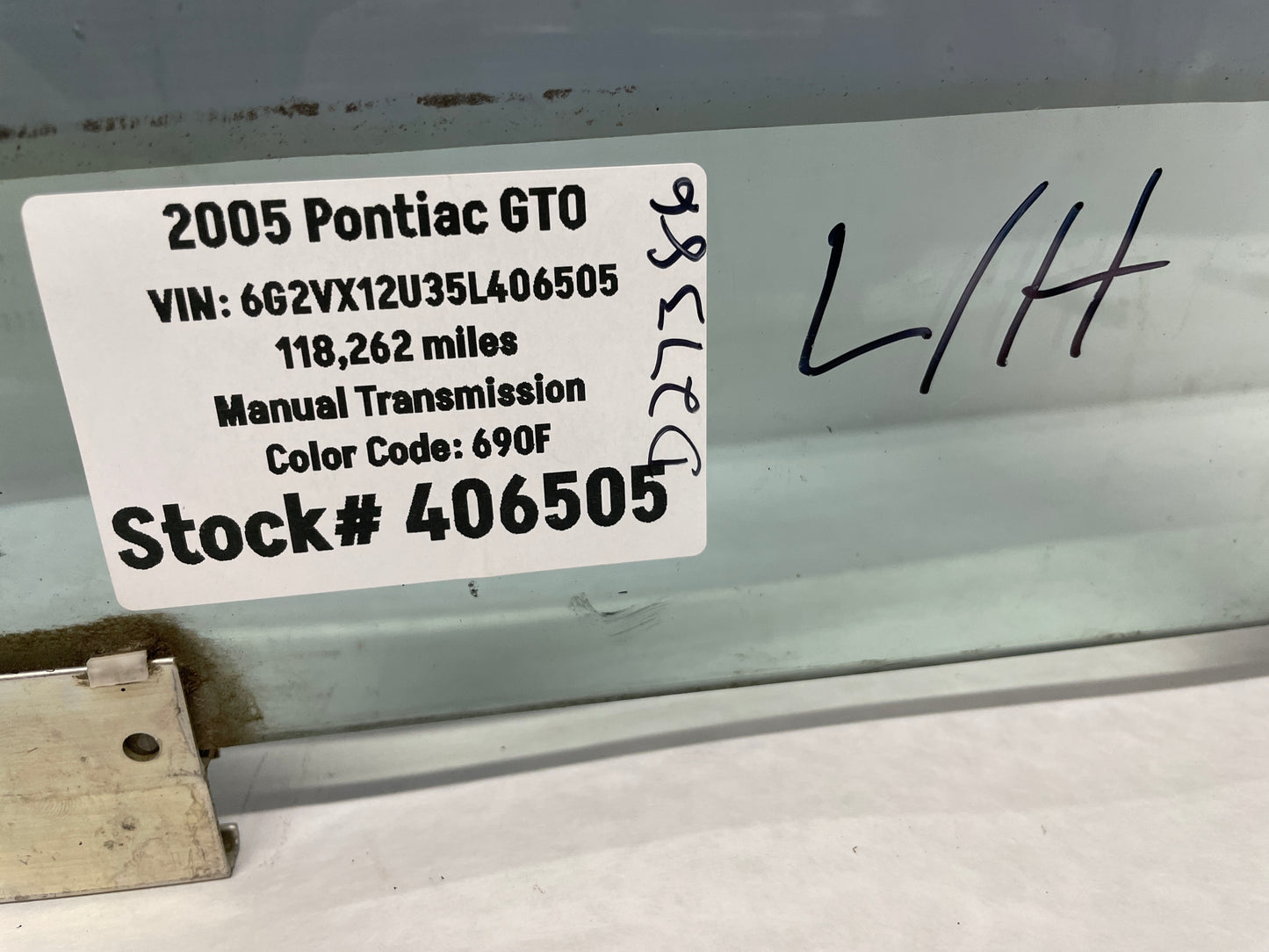 2005 Pontiac GTO LH Driver Front Door Window Glass OEM - Day's Parts Yard