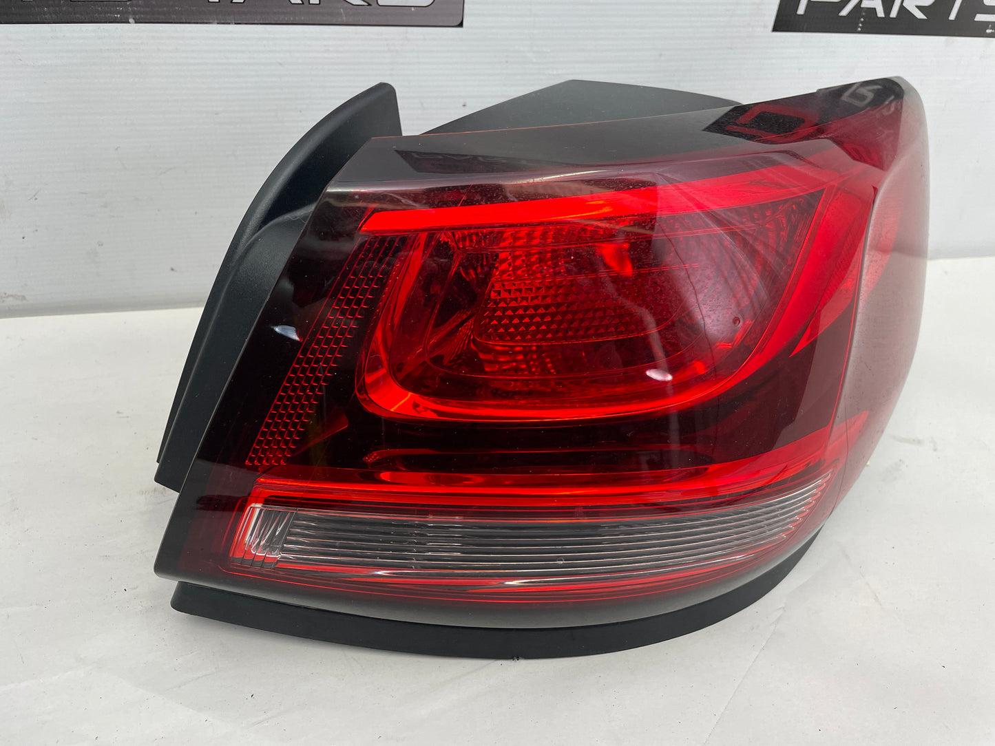 2014 Chevy SS Sedan Tail Light Taillight Lamp RH & LH OEM