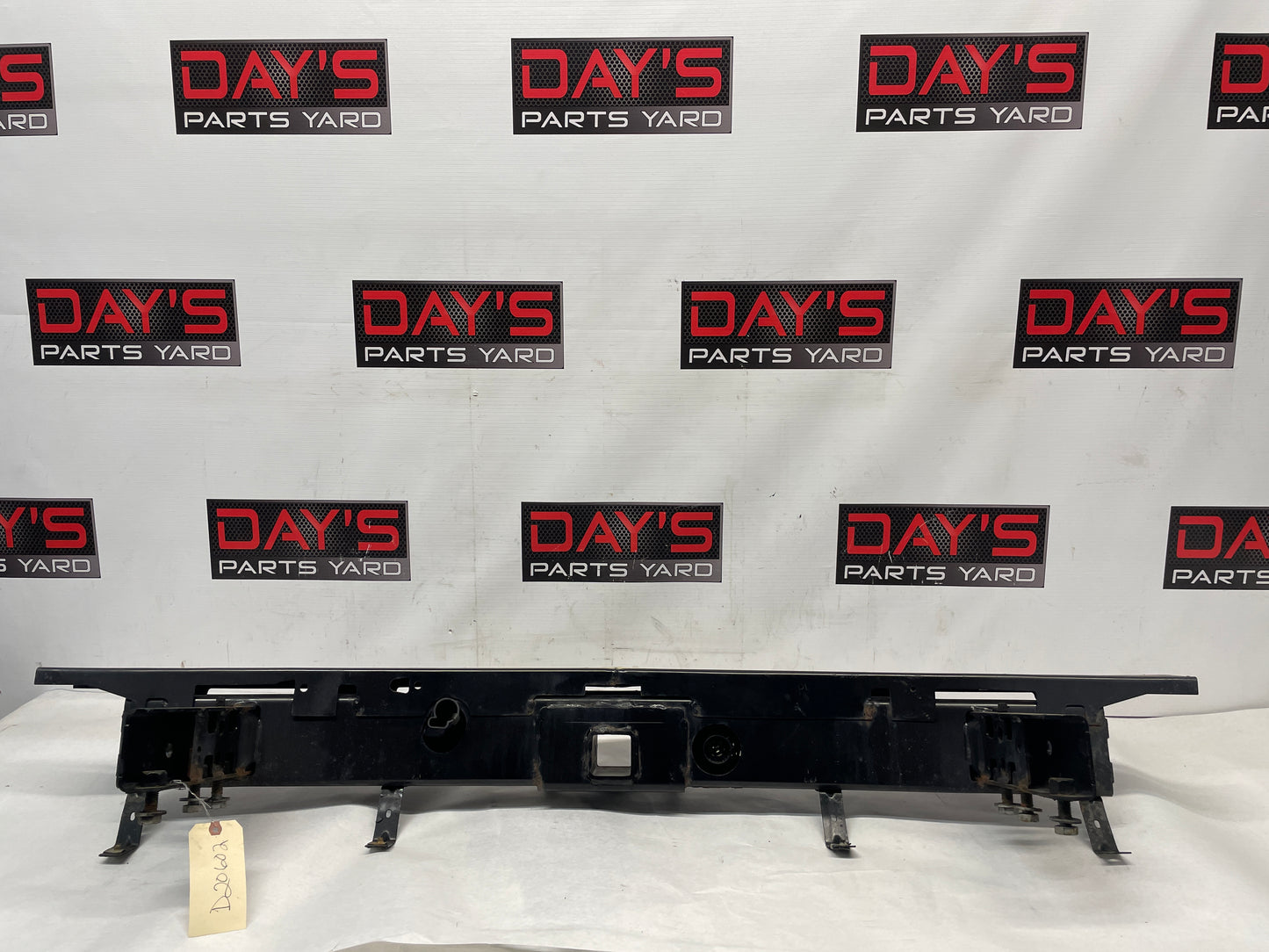 2018 Cadillac Escalade Rear Bumper Reinforcement Impact Bar Hitch Receiver OEM