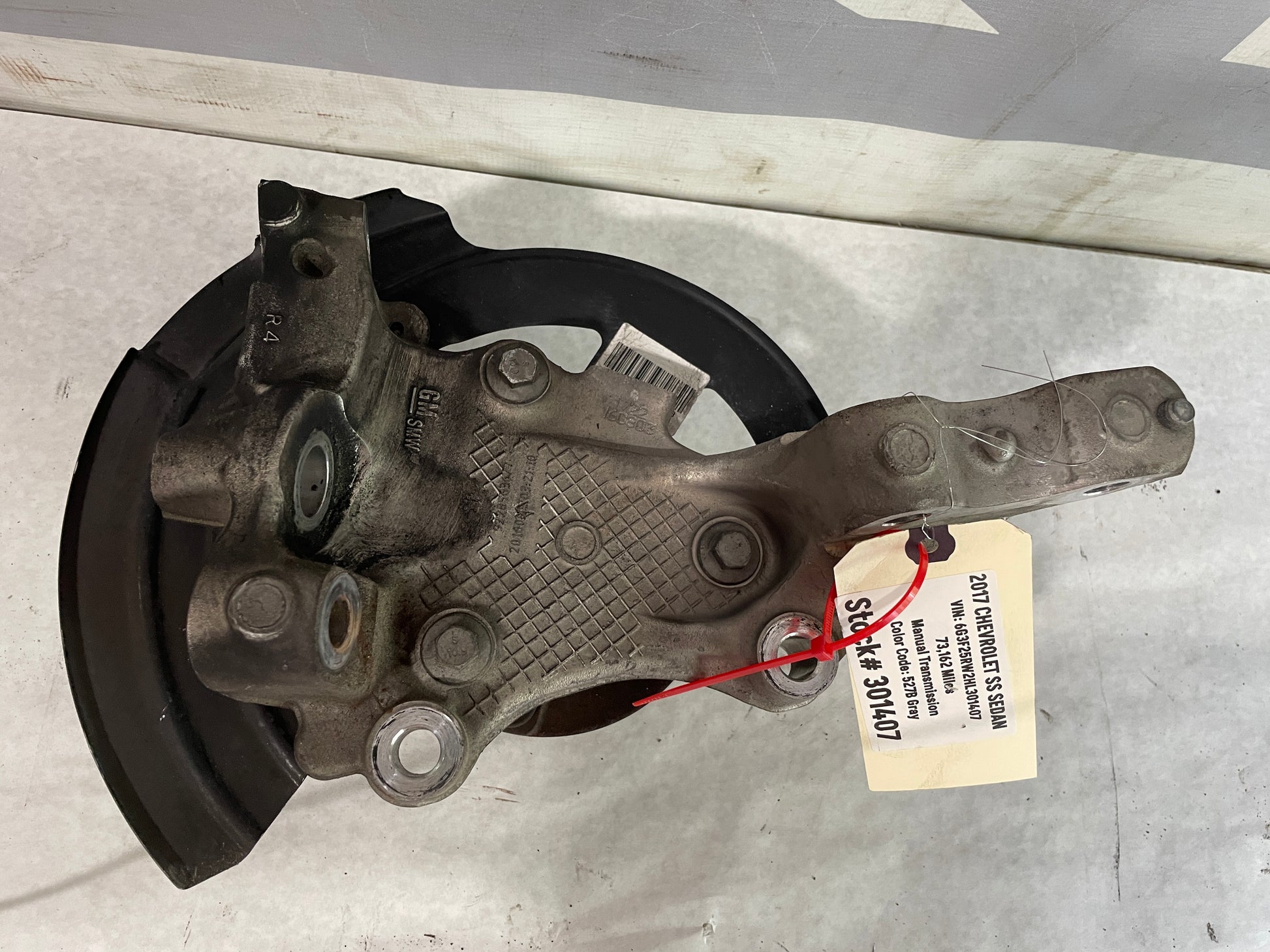 2017 Chevy SS Sedan Front RH Passenger Hub Knuckle Spindle Assembly OEM - Day's Parts Yard