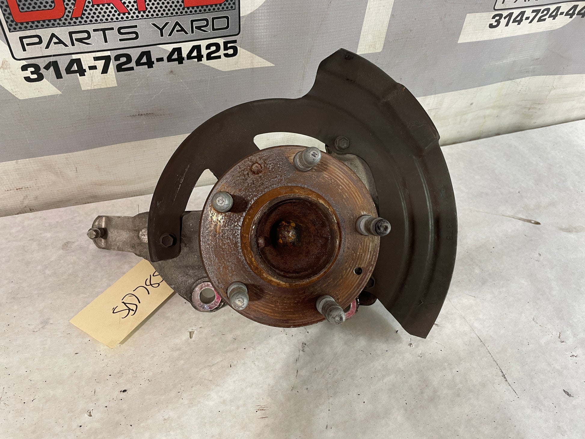 2017 Chevy SS Sedan Front RH Passenger Hub Knuckle Spindle Assembly OEM - Day's Parts Yard