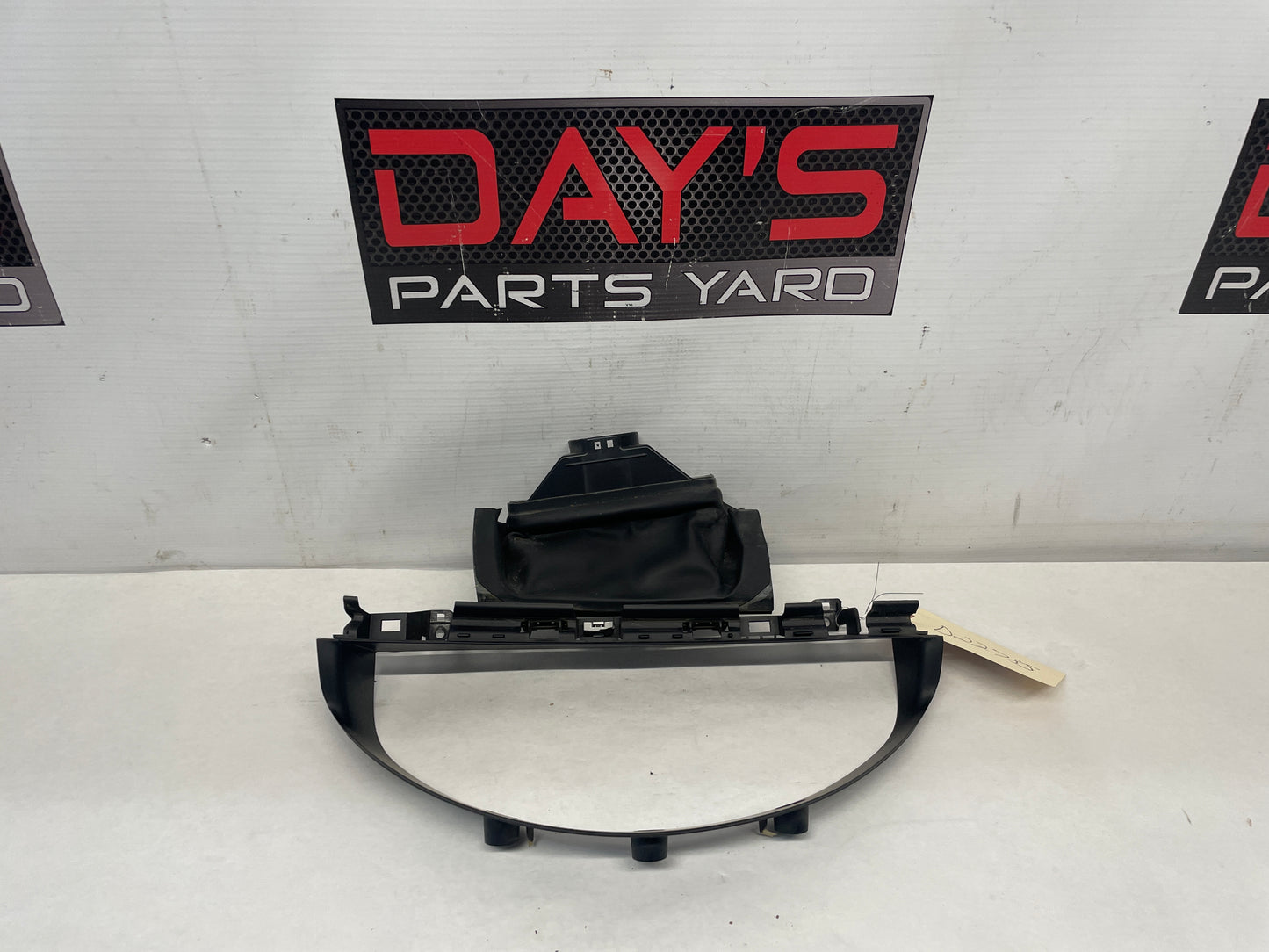 2009 Pontiac G8 GT Speedometer Gauge Cluster Bezel Trim Panel Plate OEM