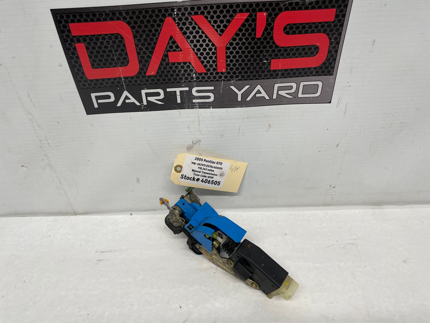 2005 Pontiac GTO LH Driver Door Lock Actuator Assembly OEM - Day's Parts Yard