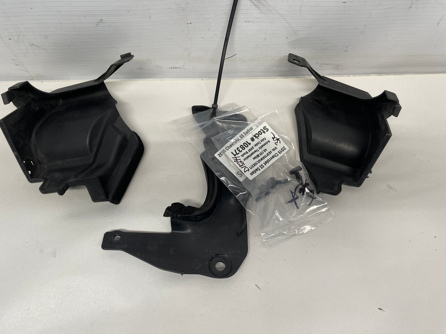 2015 Chevy SS Sedan  Radiator Core Support Splash Shield Air Inlet Baffles OEM - Day's Parts Yard