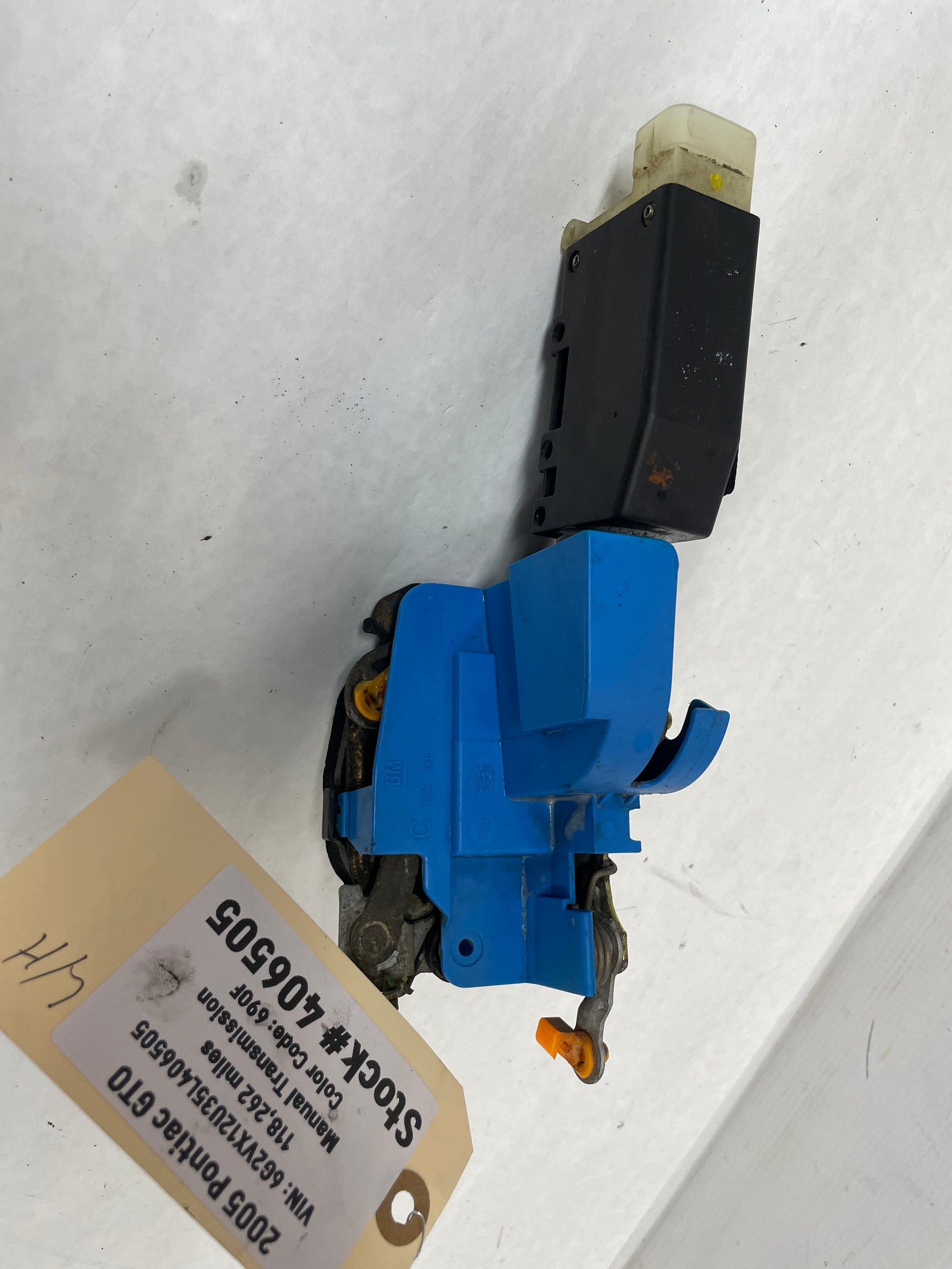 2005 Pontiac GTO LH Driver Door Lock Actuator Assembly OEM - Day's Parts Yard