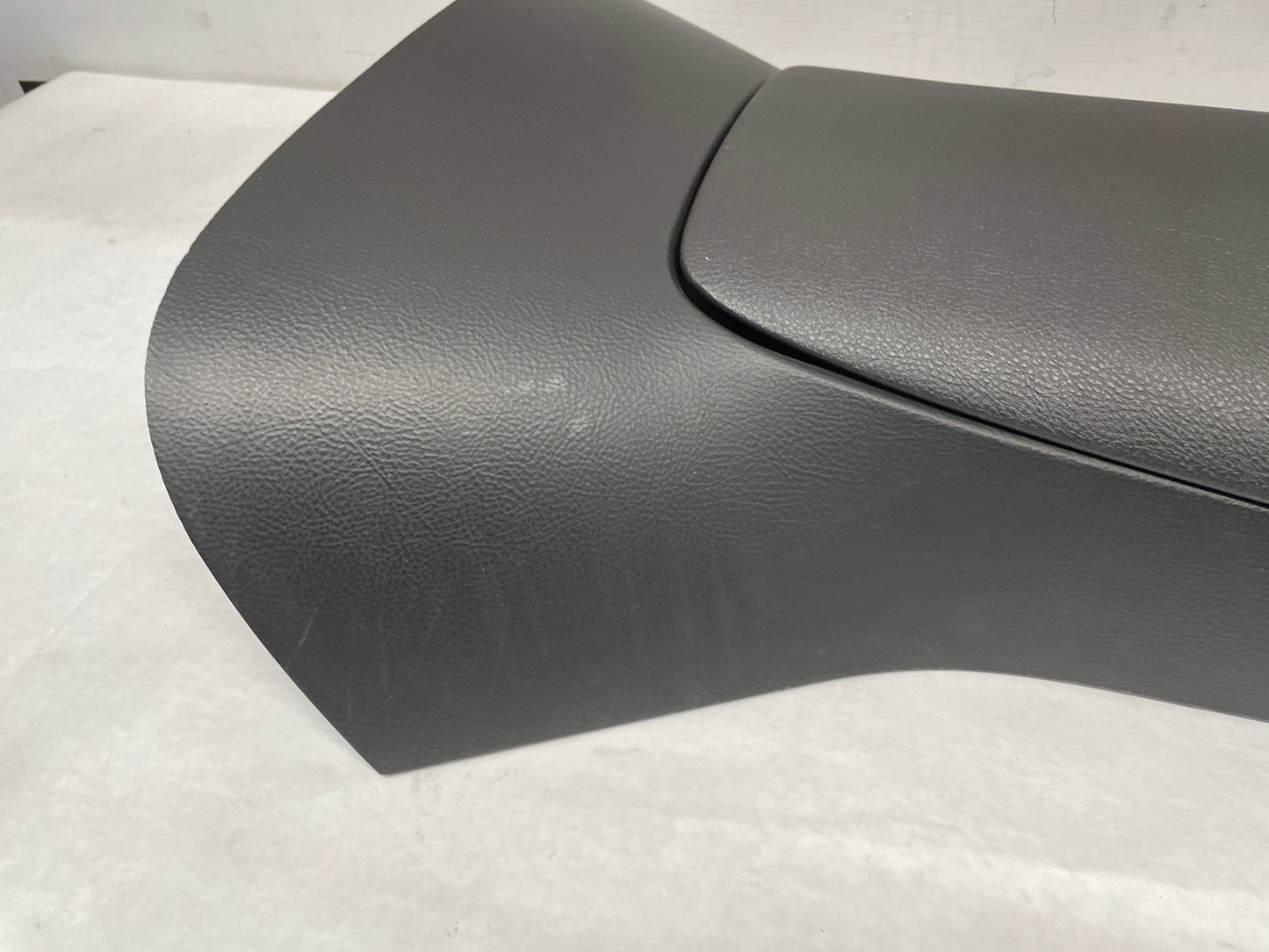 2011 Chevy C6 Corvette Grand Sport Upper Lower Center Console Armrest Lid Door OEM