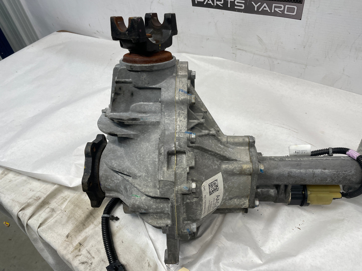 2018 Cadillac Escalade Front Differential Axle Carrier Assembly OEM 42k 3.23 GU5