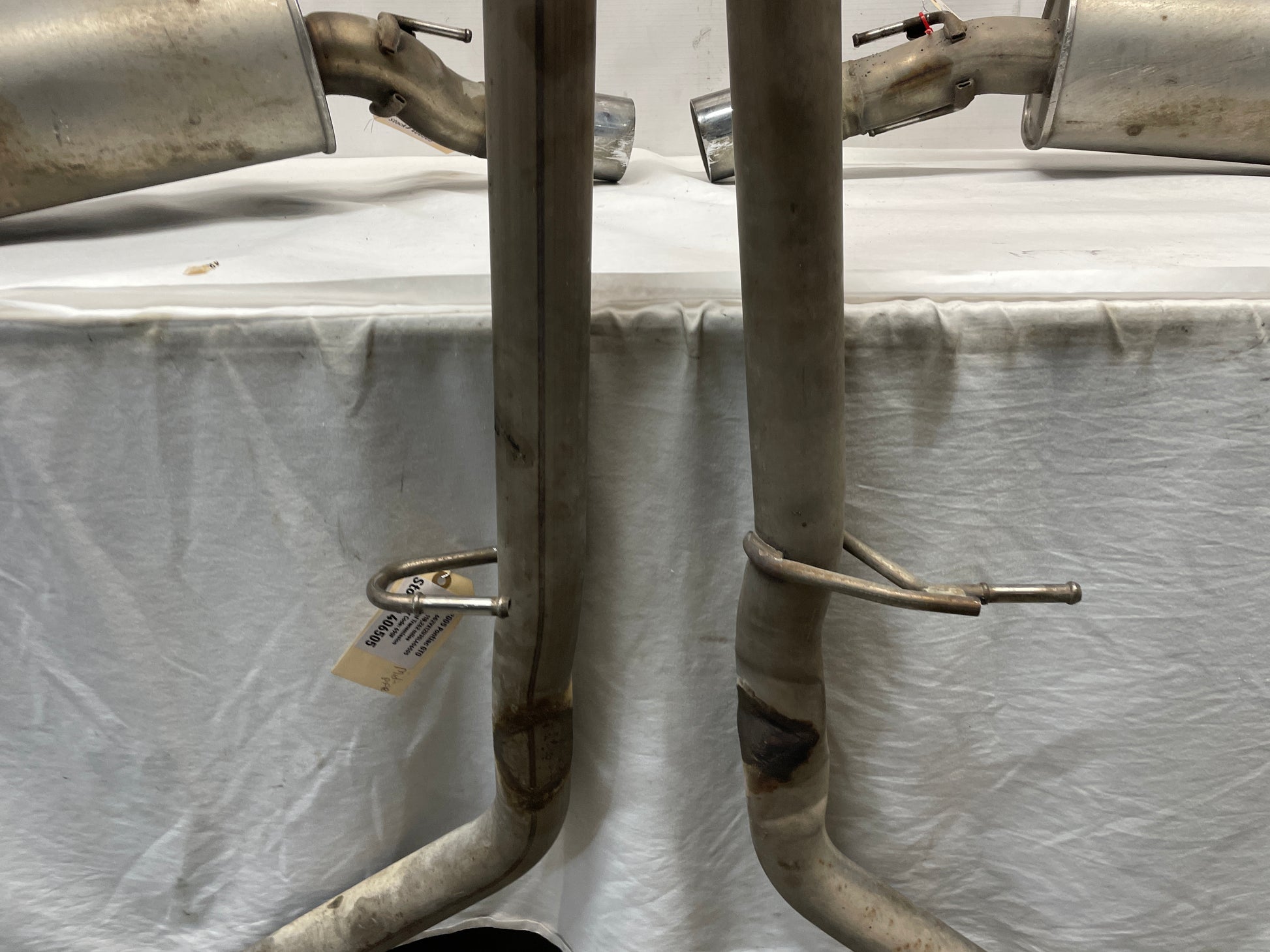 2005 Pontiac GTO Factory OEM RH & LH Axle Back Exhaust Mufflers w/ Pipe - Day's Parts Yard