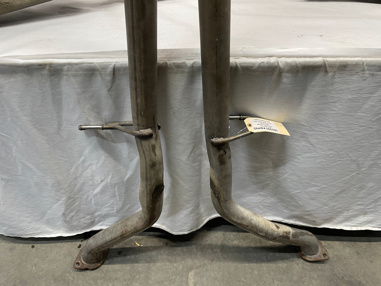 2005 Pontiac GTO Factory OEM RH & LH Axle Back Exhaust Mufflers w/ Pipe - Day's Parts Yard