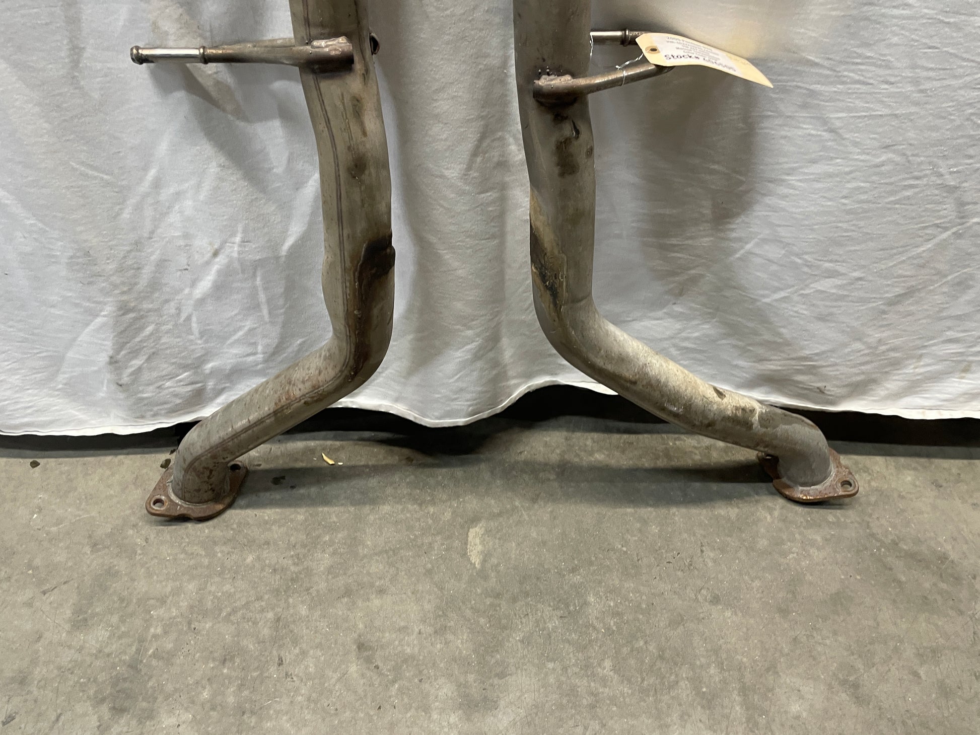2005 Pontiac GTO Factory OEM RH & LH Axle Back Exhaust Mufflers w/ Pipe - Day's Parts Yard