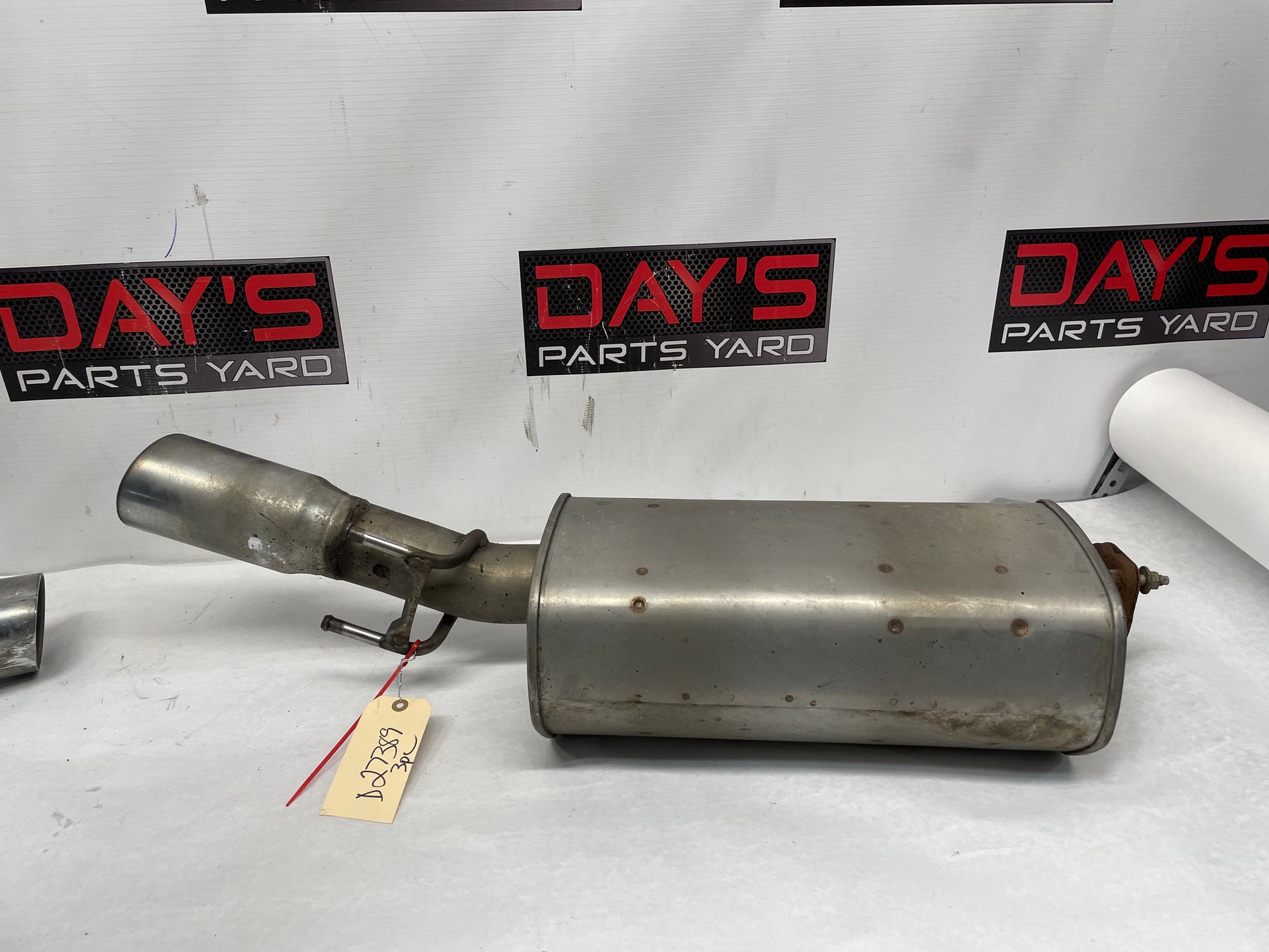 2005 Pontiac GTO Factory OEM RH & LH Axle Back Exhaust Mufflers w/ Pipe - Day's Parts Yard