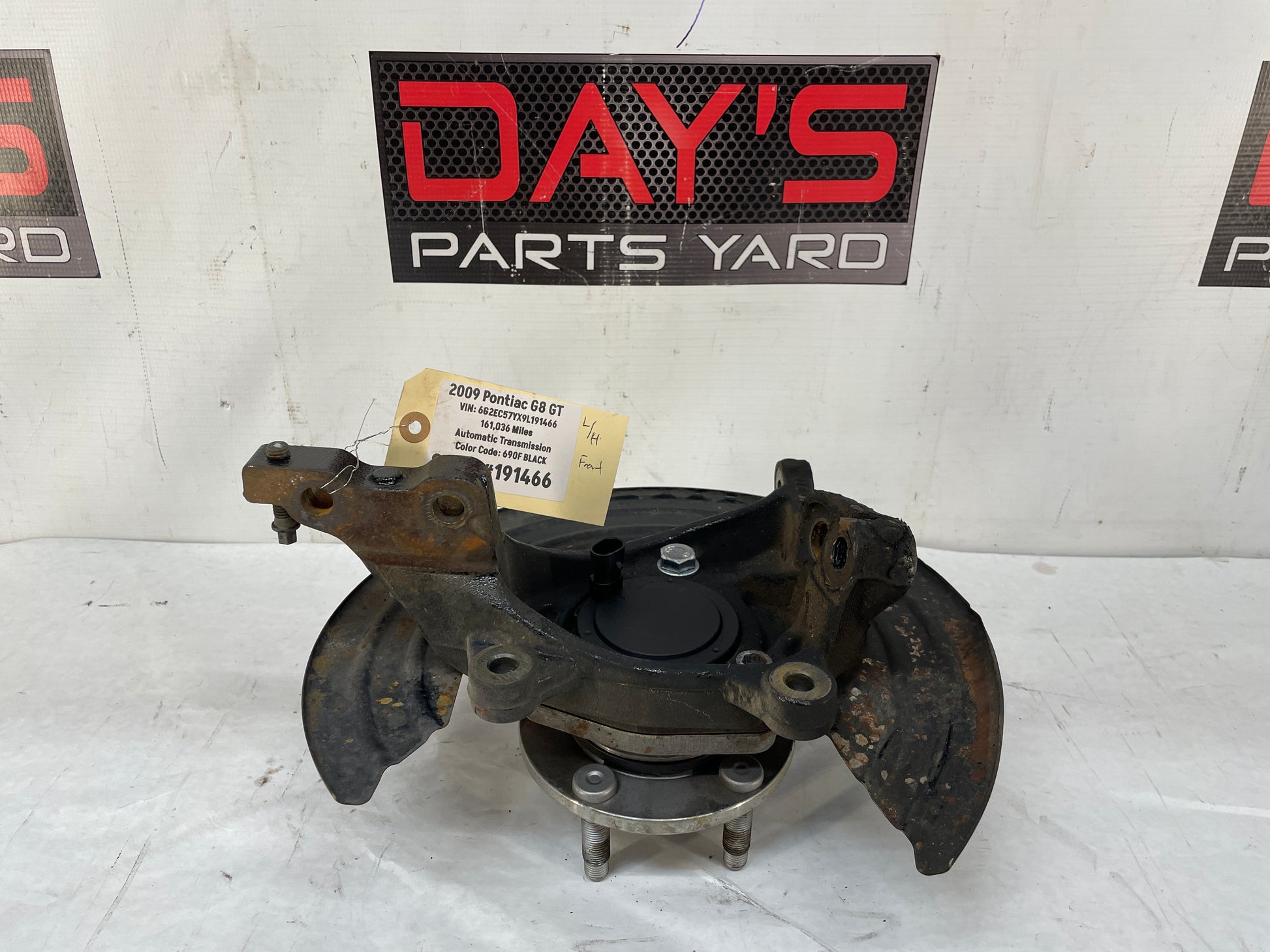 2009 Pontiac G8 LH Driver Front Suspension Spindle Knuckle Hub Assembly OEM - Day's Parts Yard