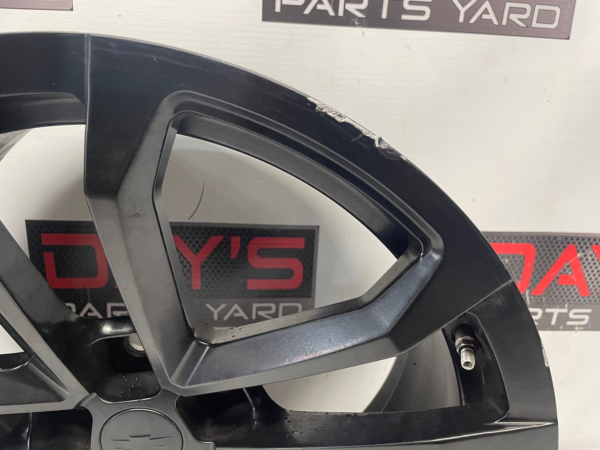 2014 Chevy Camaro SS 1LE Front Wheel 20X10 OEM - Day's Parts Yard